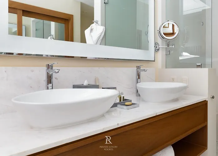 Two Bedroom Ocean View - La Valencia * Cabo San Lucas